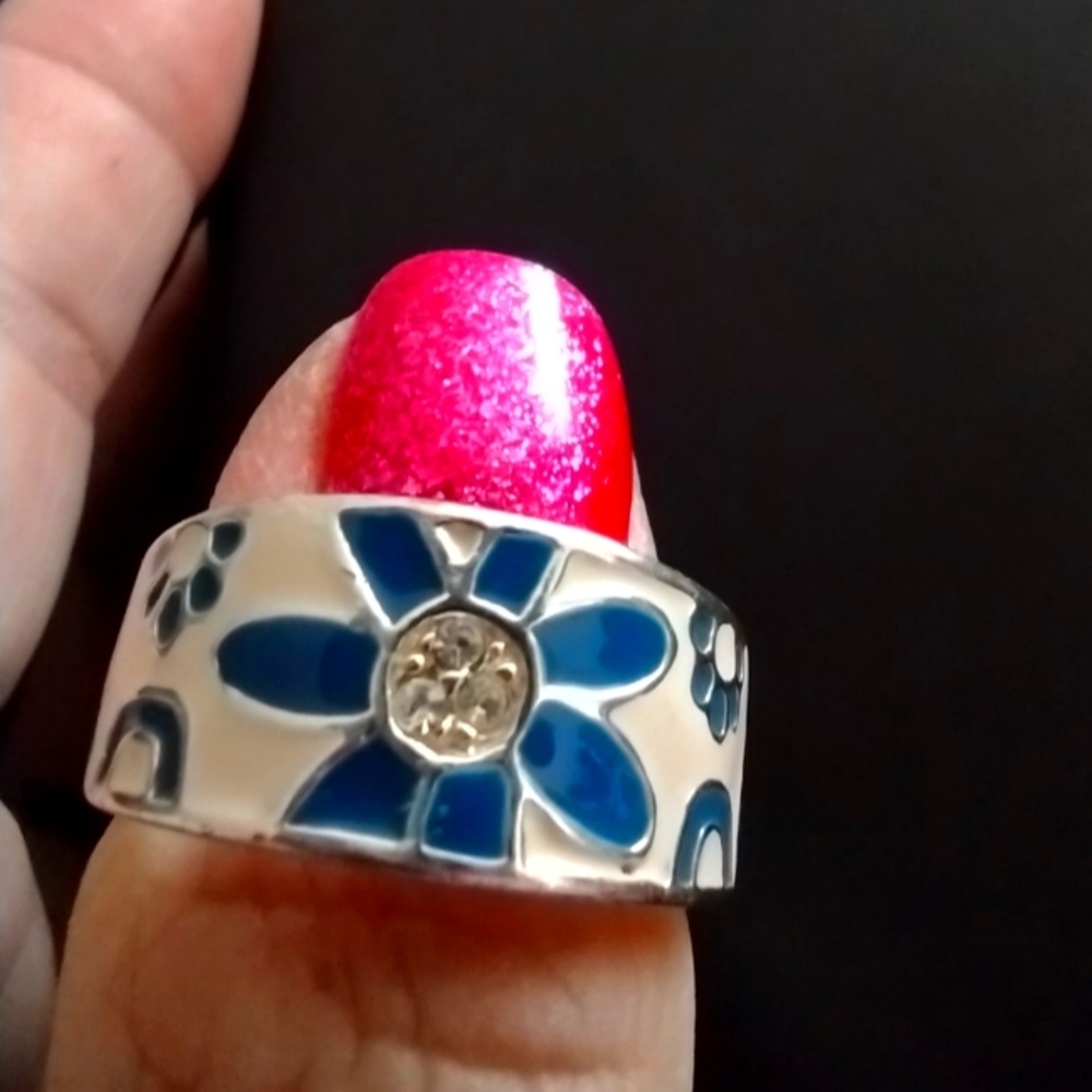 Blue and white flower enamel ring